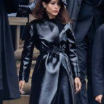 Selina Kyle The Batman 2022 Black Coat